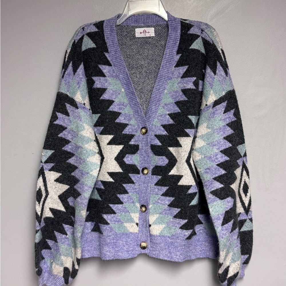 Geometric Patterned Cardigan Sweater by R2 women’s size Large L purple Aztec